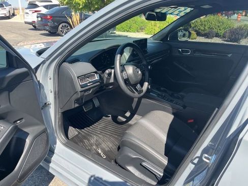 Used 2025 Honda Civic Sport image 9