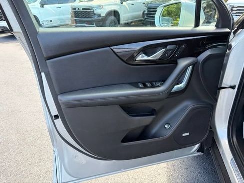 Used 2019 Chevrolet Blazer Premier w/ Driver Confidence II Package FWD image 12