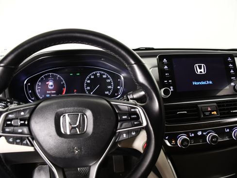 Used 2018 Honda Accord EX-L image 16