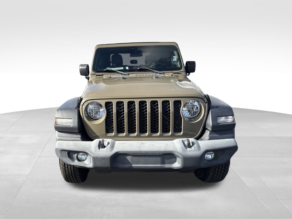 Certified 2020 Jeep Gladiator Sport w/ Quick Order Package 23S AWD/4WD image 10