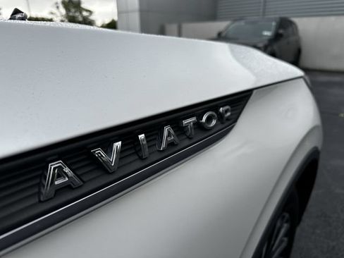Certified 2023 Lincoln Aviator AWD w/ Premium Package image 47