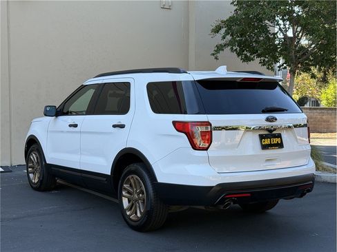 Used 2017 Ford Explorer FWD image 4