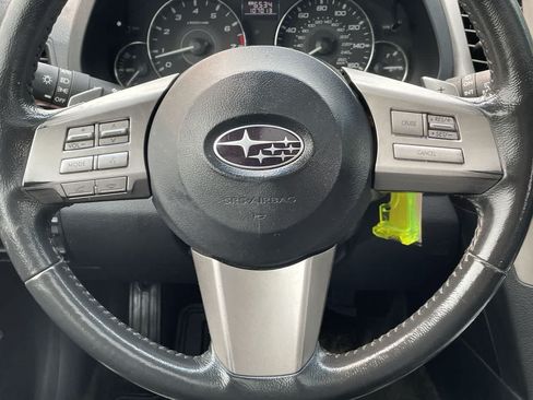 Used 2011 Subaru Outback 3.6R Limited w/ PWR Moonroof Pkg AWD/4WD image 10