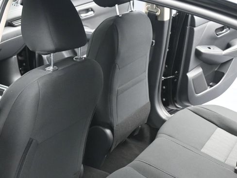 Certified 2025 Nissan Sentra SV image 19