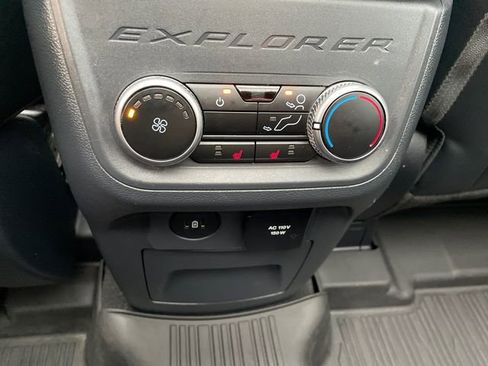 Used 2025 Ford Explorer ST-Line w/ ST-Line Street Pack image 21