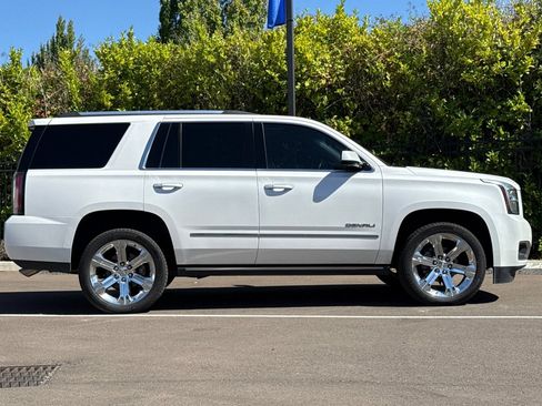 Used 2019 GMC Yukon Denali w/ Denali Ultimate Package AWD/4WD image 3