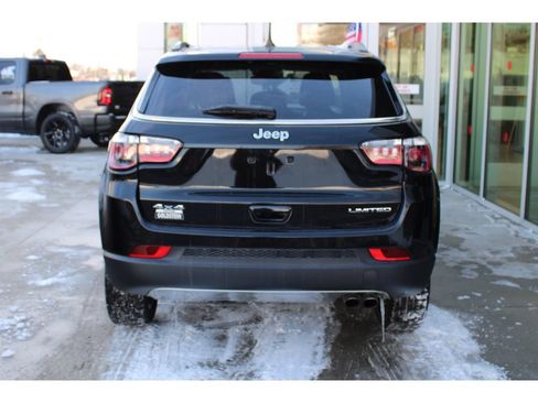 Certified 2022 Jeep Compass Limited image 5