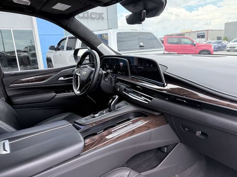 Used 2023 Cadillac Escalade ESV Sport Platinum AWD/4WD image 13