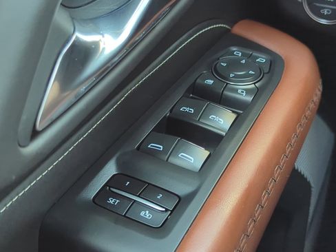 Used 2023 GMC Yukon XL Denali Ultimate AWD/4WD image 23