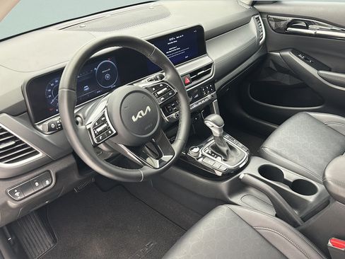 Used 2024 Kia Seltos EX AWD/4WD image 13