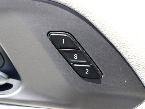 Used 2024 Chrysler Pacifica Touring-L FWD image 54