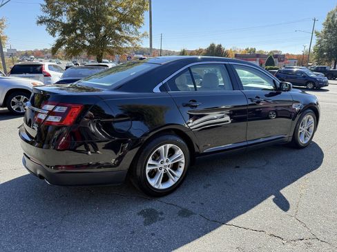 Used 2017 Ford Taurus SEL w/ Equipment Group 201A image 4