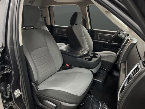 Used 2023 RAM 1500 Classic SLT image 25