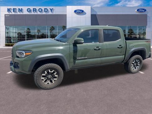 Used 2022 Toyota Tacoma TRD Off-Road w/ Technology Package RWD image 3