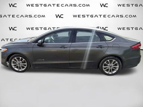 Used 2019 Ford Fusion SE FWD image 5