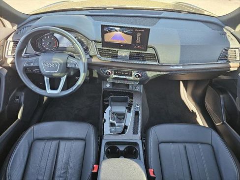 Used 2023 Audi Q5 2.0T Premium w/ Convenience Package image 4
