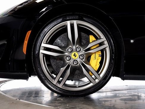 Certified 2019 Ferrari Portofino image 17