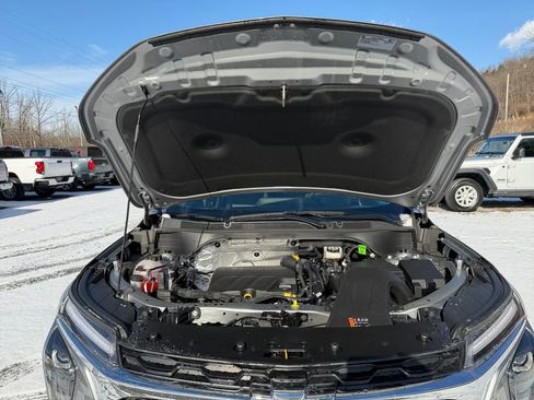 New 2026 Chevrolet Trax LT w/ Driver Confidence Package image 32