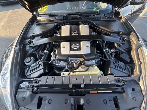 Used 2012 Nissan 370Z Touring w/ Sport Pkg image 22