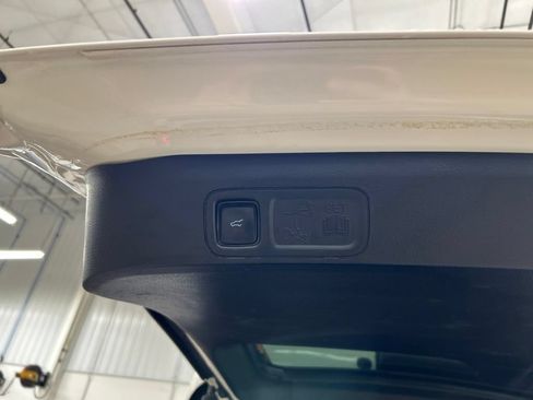 Used 2021 Ford Expedition XLT AWD/4WD image 30