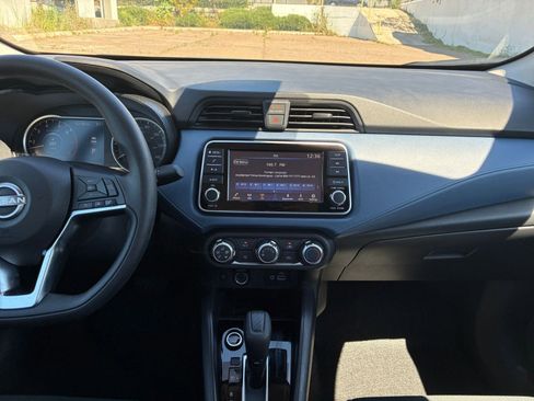 Used 2025 Nissan Versa SV image 17