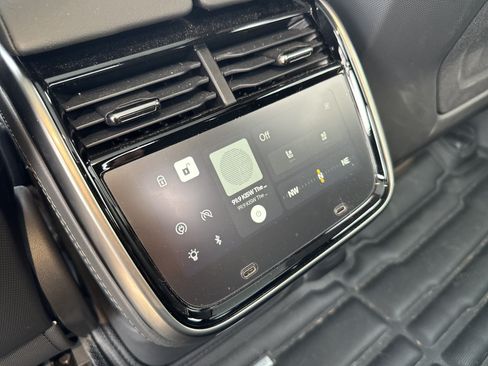 Used 2025 Rivian R1T Adventure AWD/4WD image 18