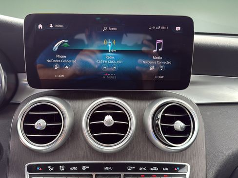 Used 2020 Mercedes-Benz GLC 300 4MATIC image 34