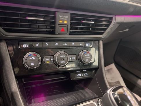 Used 2024 Volkswagen Jetta SEL FWD image 31