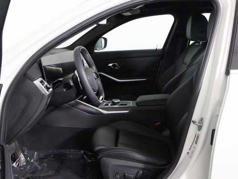 Used 2025 BMW 330i Sedan w/ Convenience Package RWD image 10