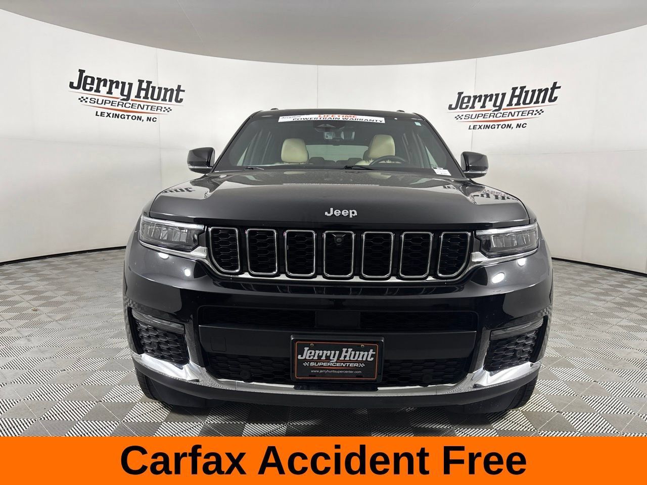 Used 2023 Jeep Grand Cherokee L Limited w/ Luxury Tech Group II AWD/4WD image 3