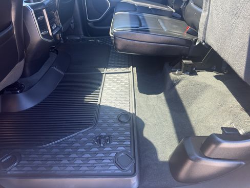 Used 2023 RAM 1500 Laramie AWD/4WD image 36