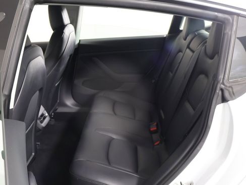 Used 2023 Tesla Model 3 Standard Range image 32