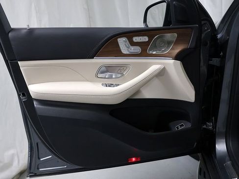 Certified 2026 Mercedes-Benz GLS 450 4MATIC image 29