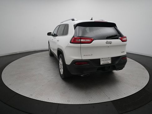 Used 2016 Jeep Cherokee Latitude w/ Cold Weather Group image 32