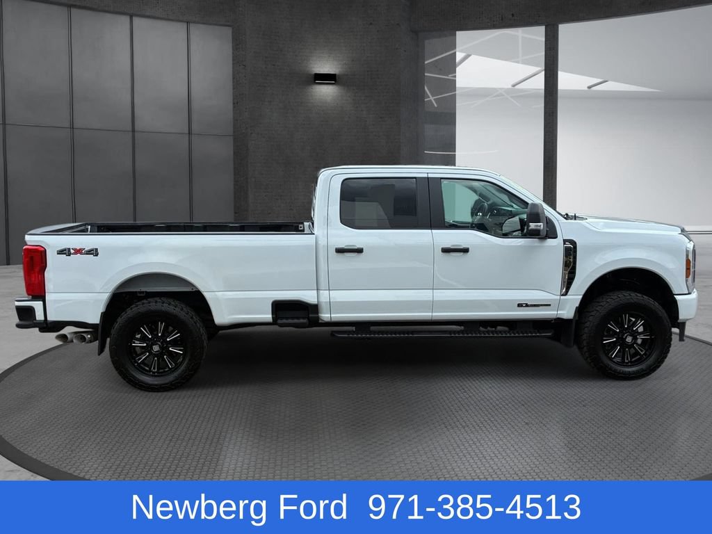 Used 2025 Ford F350 XL AWD/4WD image 4