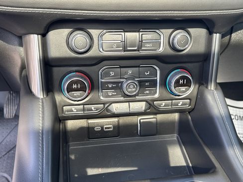 Used 2024 Chevrolet Suburban Z71 w/ Off-Road Capability Package image 14