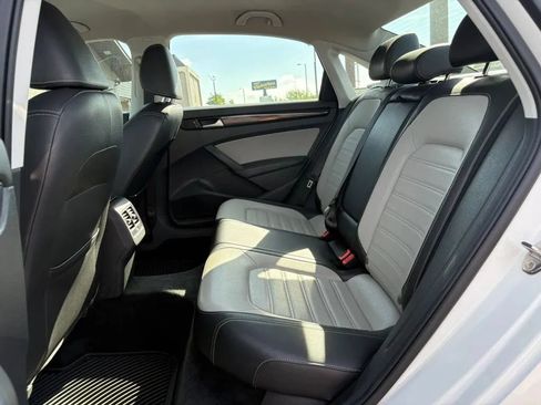 Used 2015 Volkswagen Passat 1.8T Sport FWD image 19