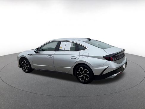 Used 2025 Hyundai Sonata SEL FWD image 12