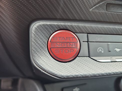 Used 2025 Ford Mustang GT RWD image 27
