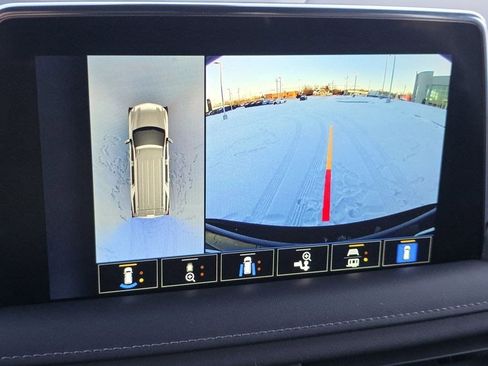 Used 2022 Chevrolet Tahoe LT w/ Luxury Package image 3