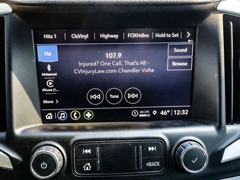 Used 2024 GMC Terrain SLT image 32