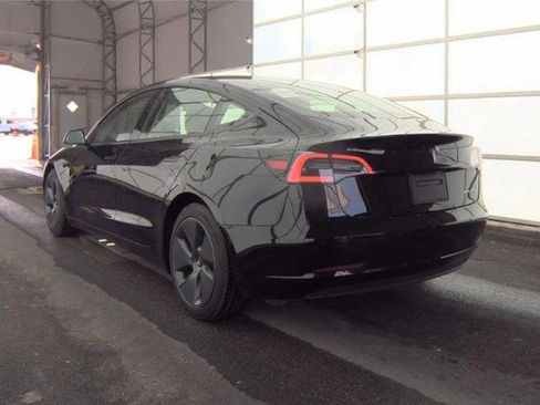 Used 2022 Tesla Model 3 Long Range AWD/4WD image 4