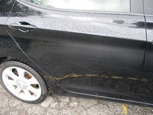Used 2011 Hyundai Elantra Limited FWD image 15
