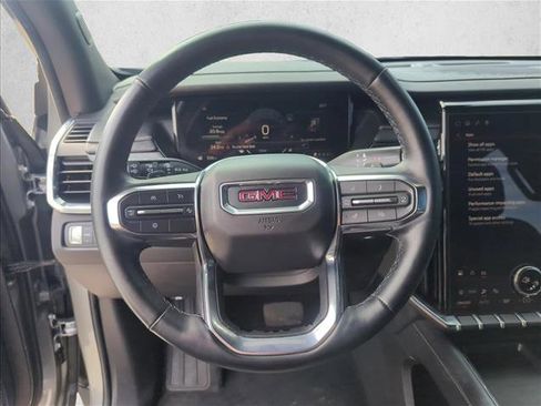 Used 2025 GMC Acadia Elevation FWD image 15