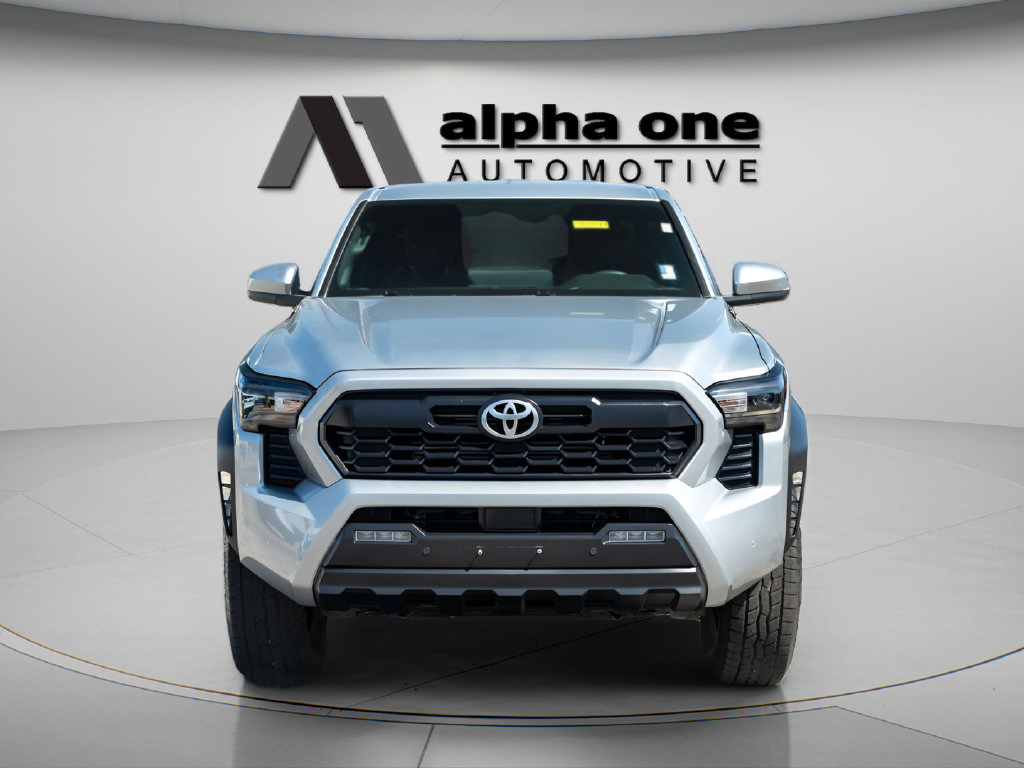 Used 2025 Toyota Tacoma TRD Off-Road w/ TRD Off Road Upgrade Package AWD/4WD image 2