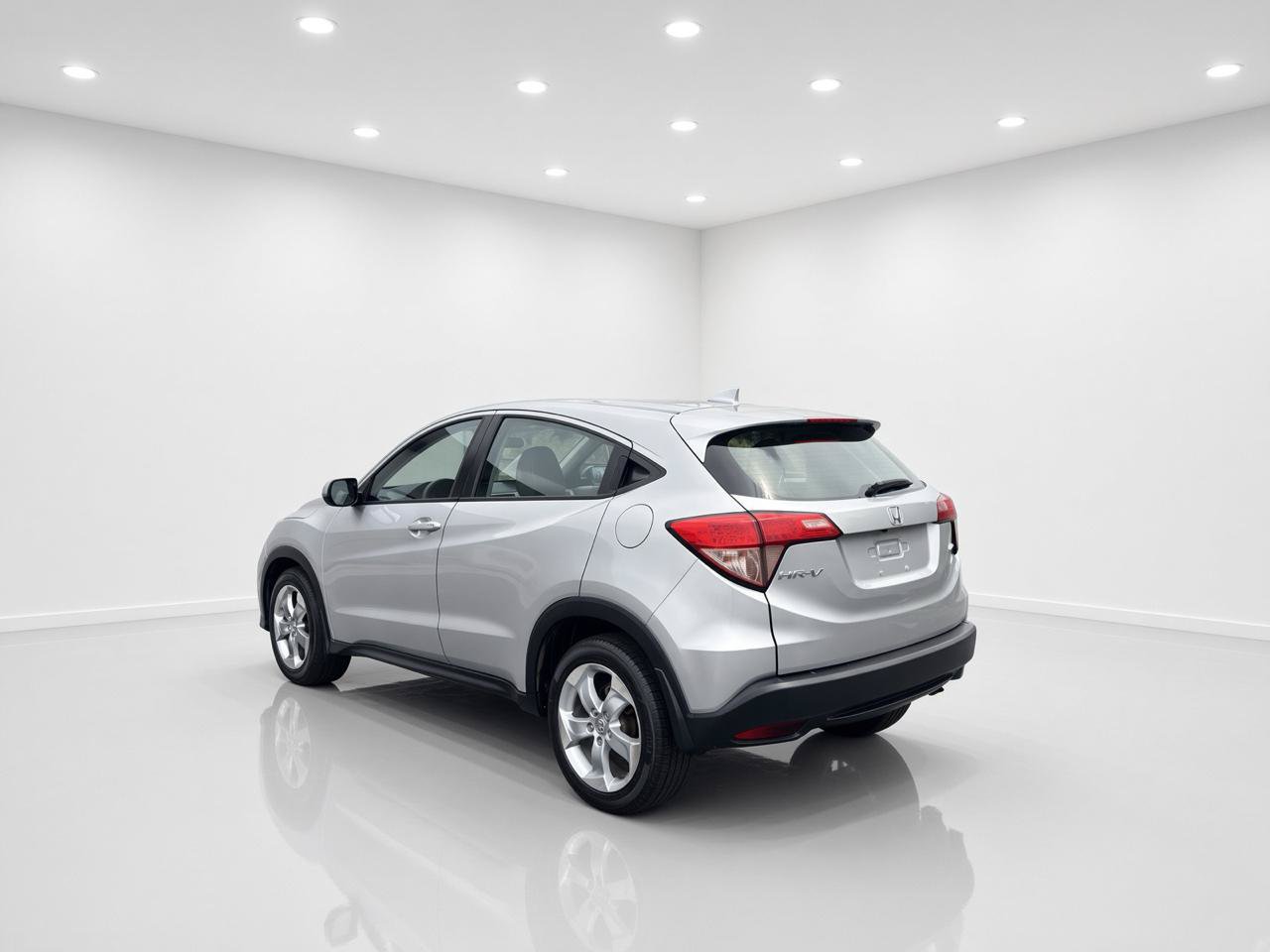 Used 2016 Honda HR-V LX image 3