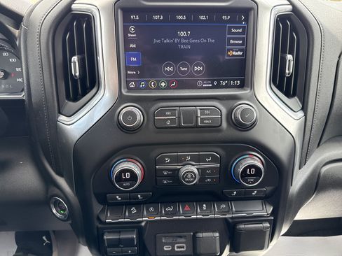 Used 2021 Chevrolet Silverado 1500 LT image 24