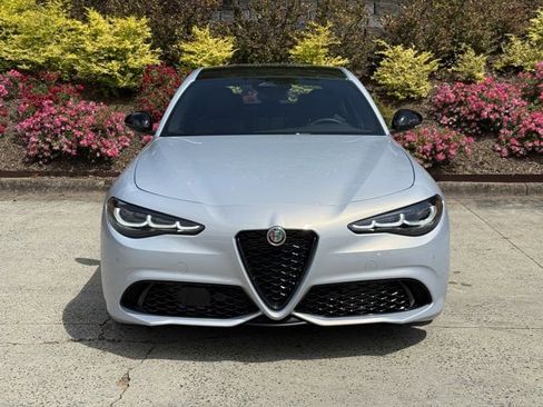 New 2025 Alfa Romeo Giulia w/ Veloce Package Rwd image 8