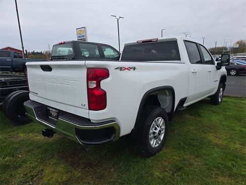 New 2026 Chevrolet Silverado 2500 LT image 3