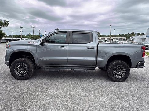 Used 2022 Chevrolet Silverado 1500 RST w/ LPO, Blackout Package AWD/4WD image 3
